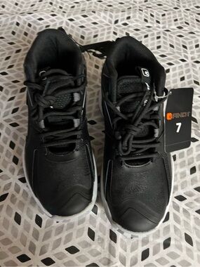 Men's Athletic Running Shoes in Black - Size 7